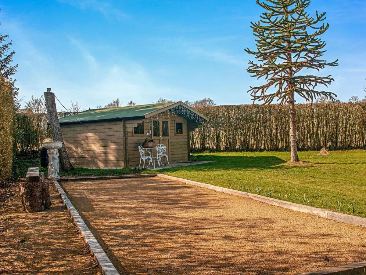 Beautiful And Spacious Holiday Home With P Tanque Court And Countryside Views Somme-Leuze Rom bilde