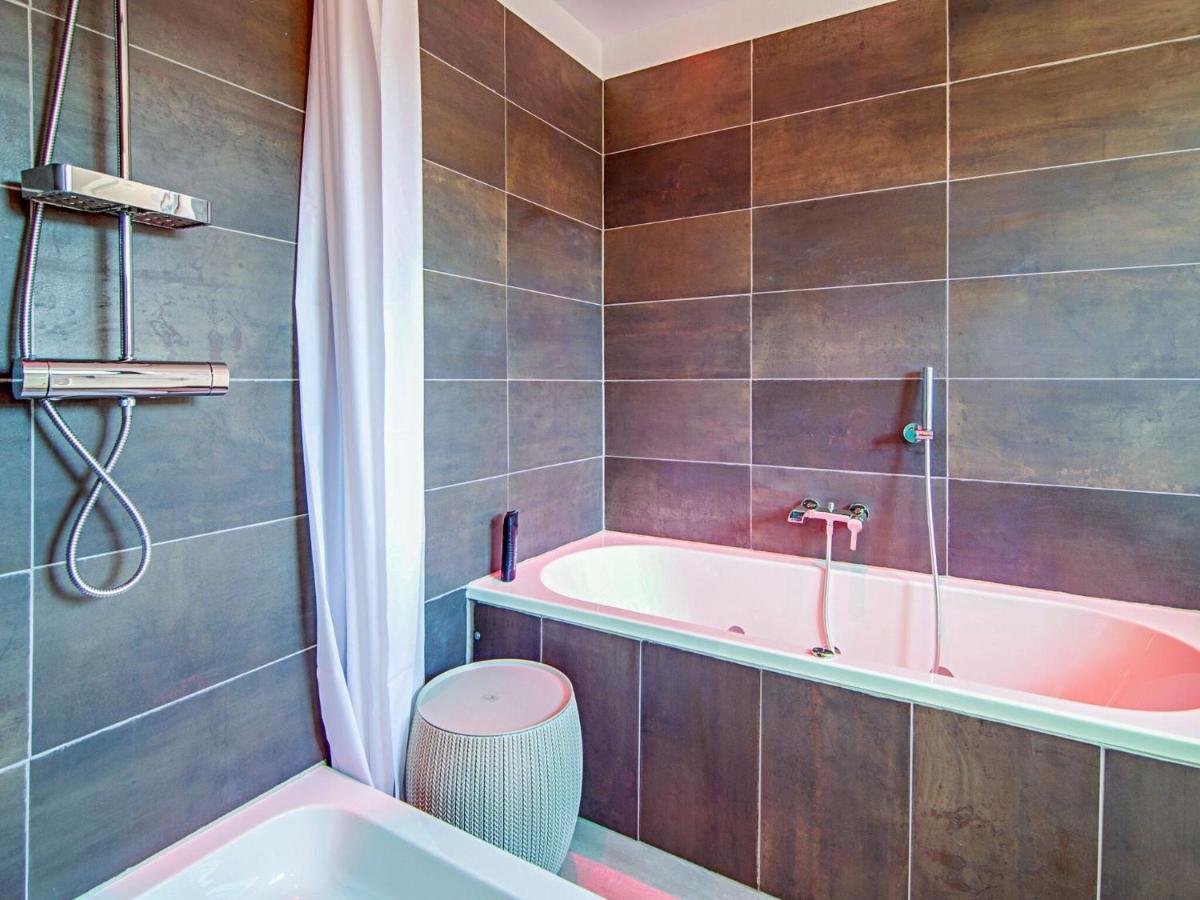 Beautiful And Spacious Holiday Home With P Tanque Court And Countryside Views Somme-Leuze Eksteriør bilde